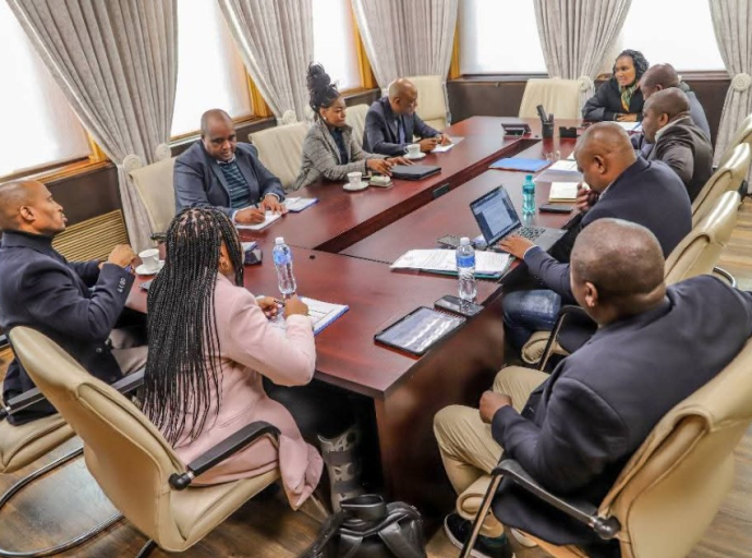 Minister Simelane meets MMM to address social housing challenges